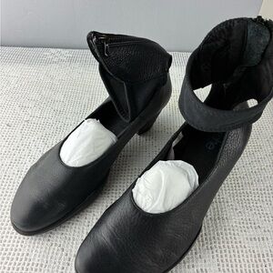 Elegant Black Leather Women's Shoes Archie LN flexible Shoes